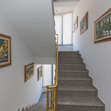 Hotel Artisti Vlore Exterior photo