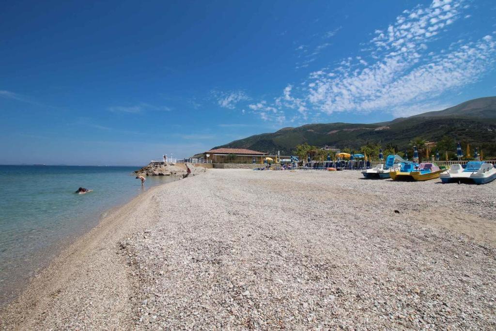 Hotel Artisti Vlore Exterior photo