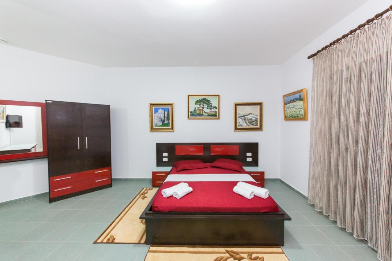 Hotel Artisti Vlore Exterior photo